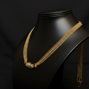 Devi Chandrahara Side Locket (L)